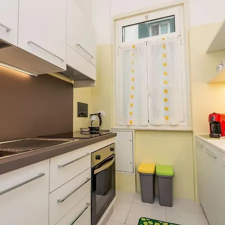 Casa Lidia In Zona Strategica Apartment *