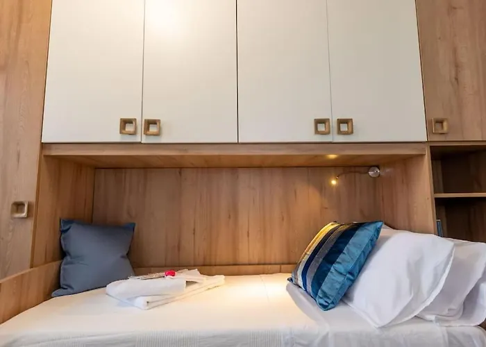 Casa Lidia In Zona Strategica Apartmán *